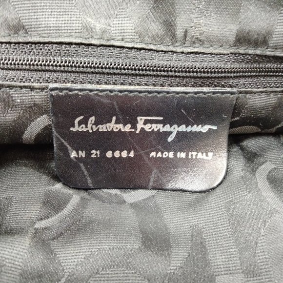 Salvatore Ferragamo Vintage Small Crossbody Bag Black Leather. - Picture 6 of 12